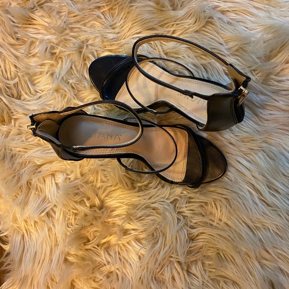 Black sandals heels - Picture 4 of 5